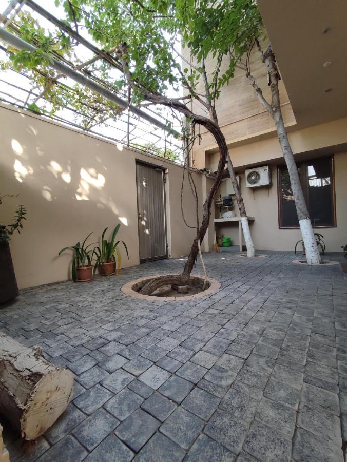 Hotelise I Bells-Of-Ireland Apartment เยเรวาน ภายนอก รูปภาพ